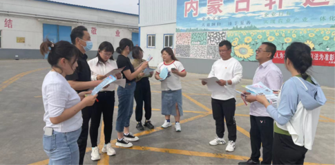 普法先行，服務(wù)發(fā)展——五原縣自然資源局開展“法制宣傳進(jìn)企業(yè)，法律咨詢服務(wù)”活動(dòng)